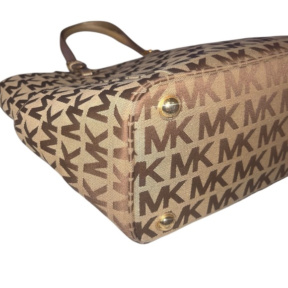 EUC Michael Kors Tan Brown Monogram Canvas Tote Handbag Gold Metallic Leather - Picture 6 of 12